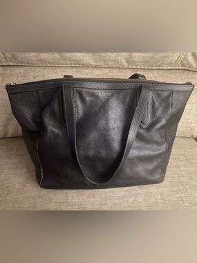Fossil Black Leather Zip-Top Tote